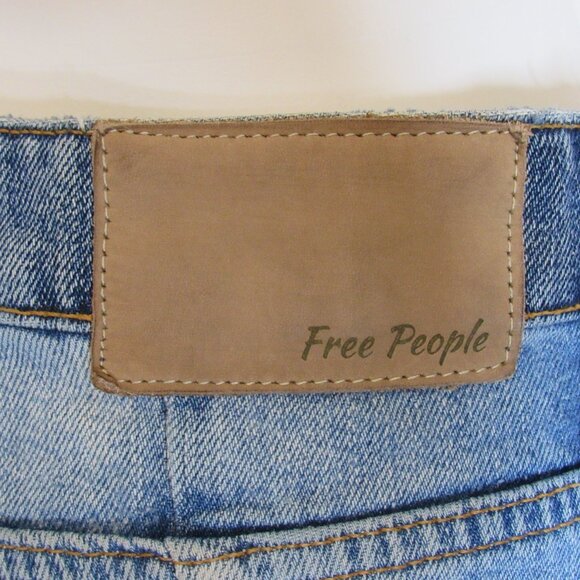 Free People Two Tone Distressed High Rise Jeans 26" Women's 27 - Picture 8 of 13